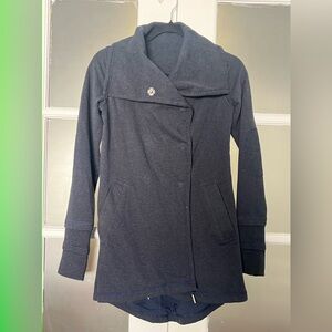 Lululemon jacket size 2